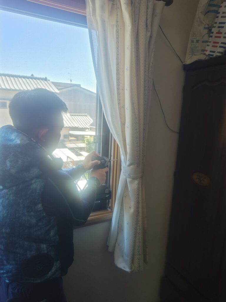 糟屋郡粕屋町車の騒音対策の為内窓設置②|中村アルミ建材
