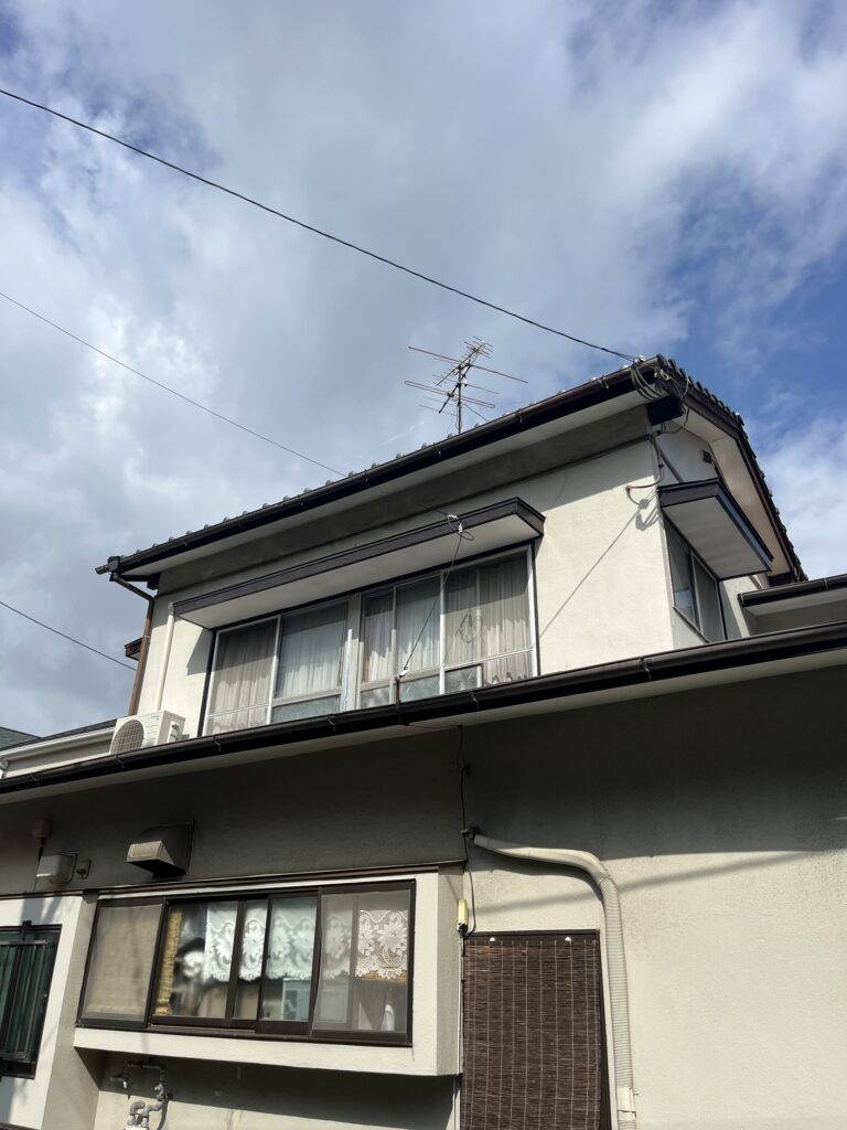 福岡市東区で2階の窓を足場不要で窓取替