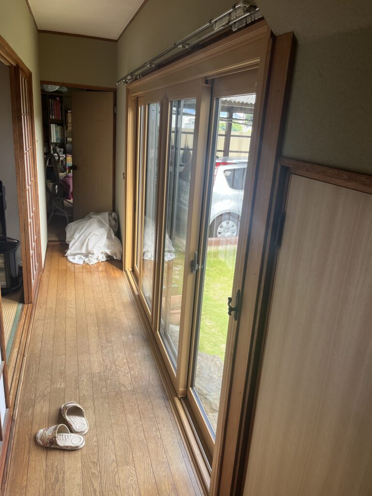 福岡市東区4枚建て窓の取替工事|After 内部ナチュラル色
