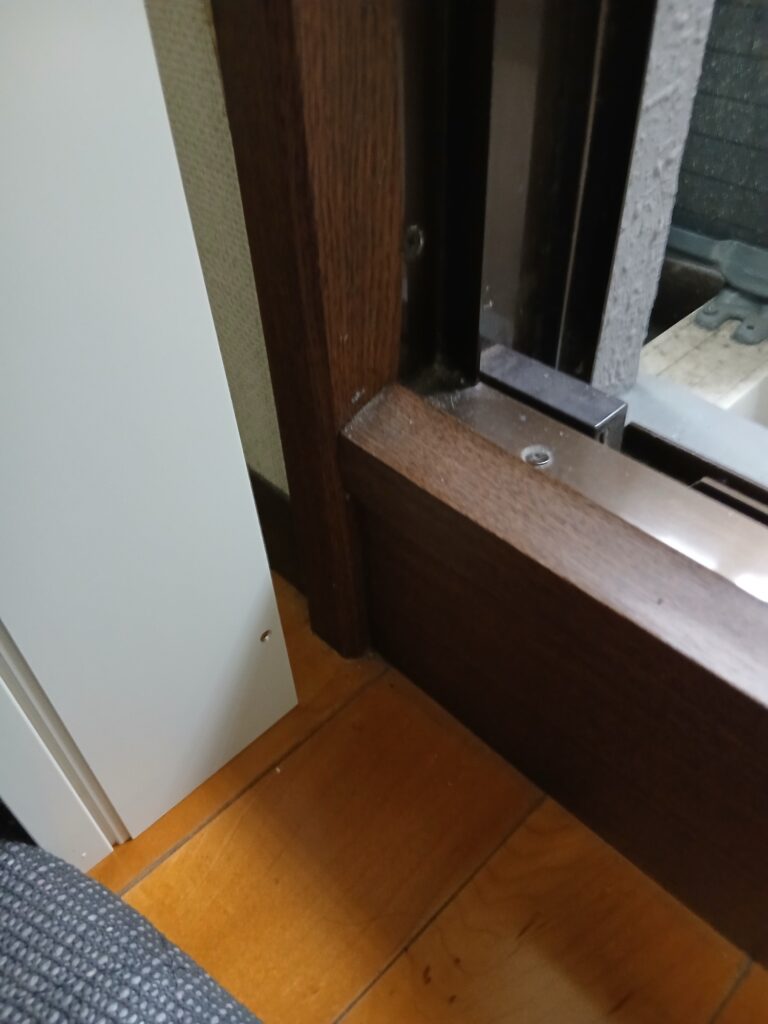 福岡市東区　内窓施工中