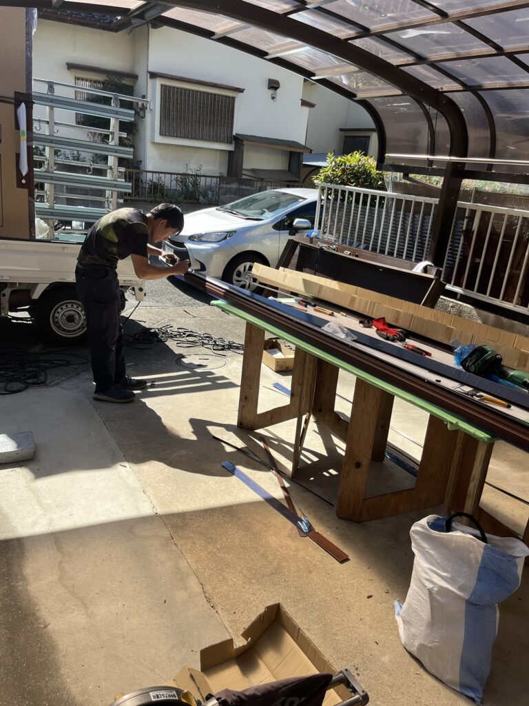 春日市　ドアリモ　外額縁加工