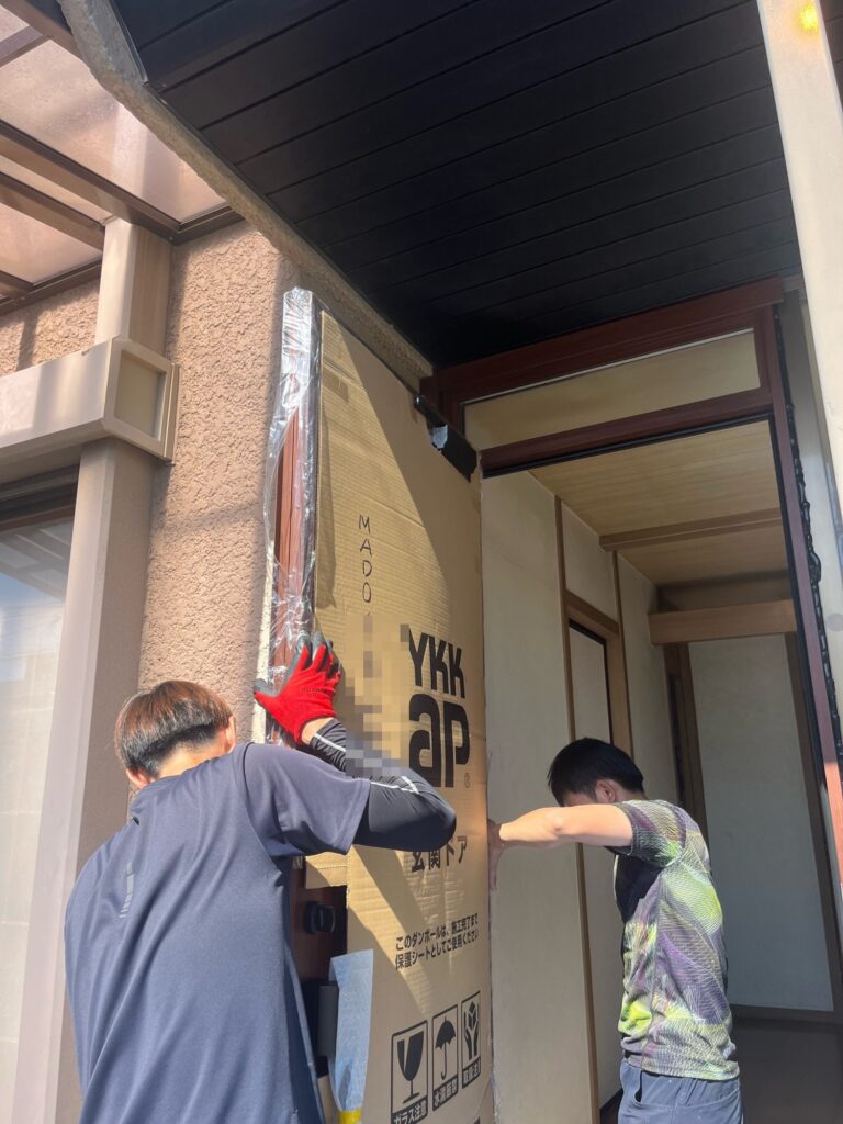 春日市　ドアリモ　施工中