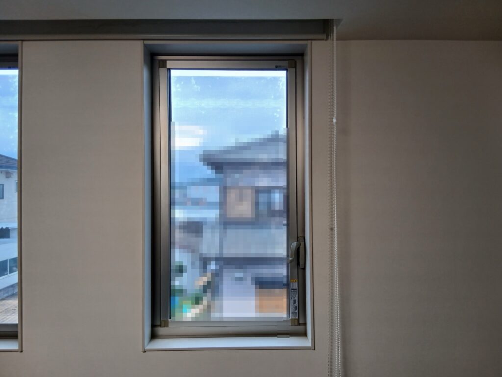 北九州市　マドリモ　工事前たてすべり窓