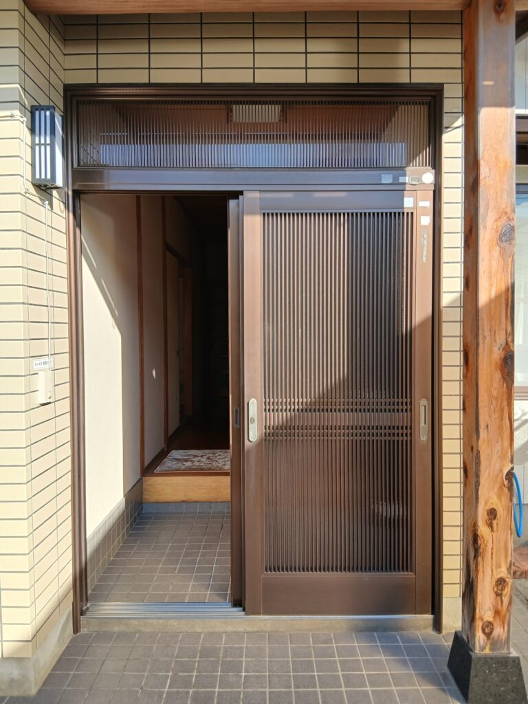 糟屋郡粕屋町にてykkapのドアリモ施工前