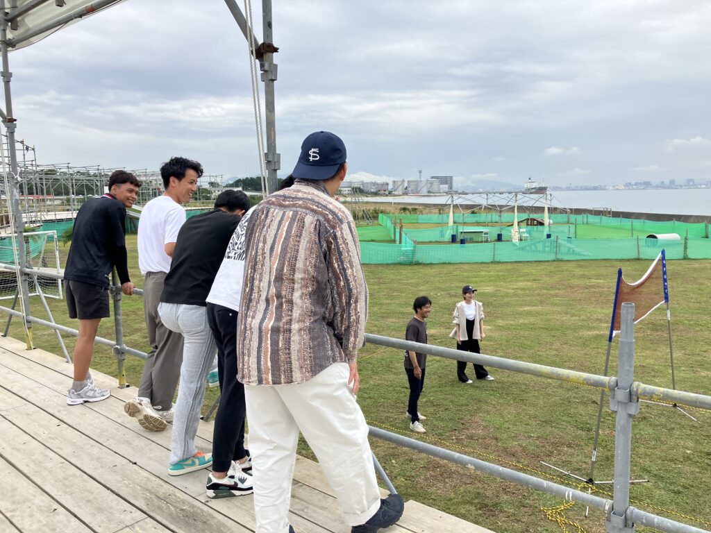 社内イベント　バレー応援席の様子