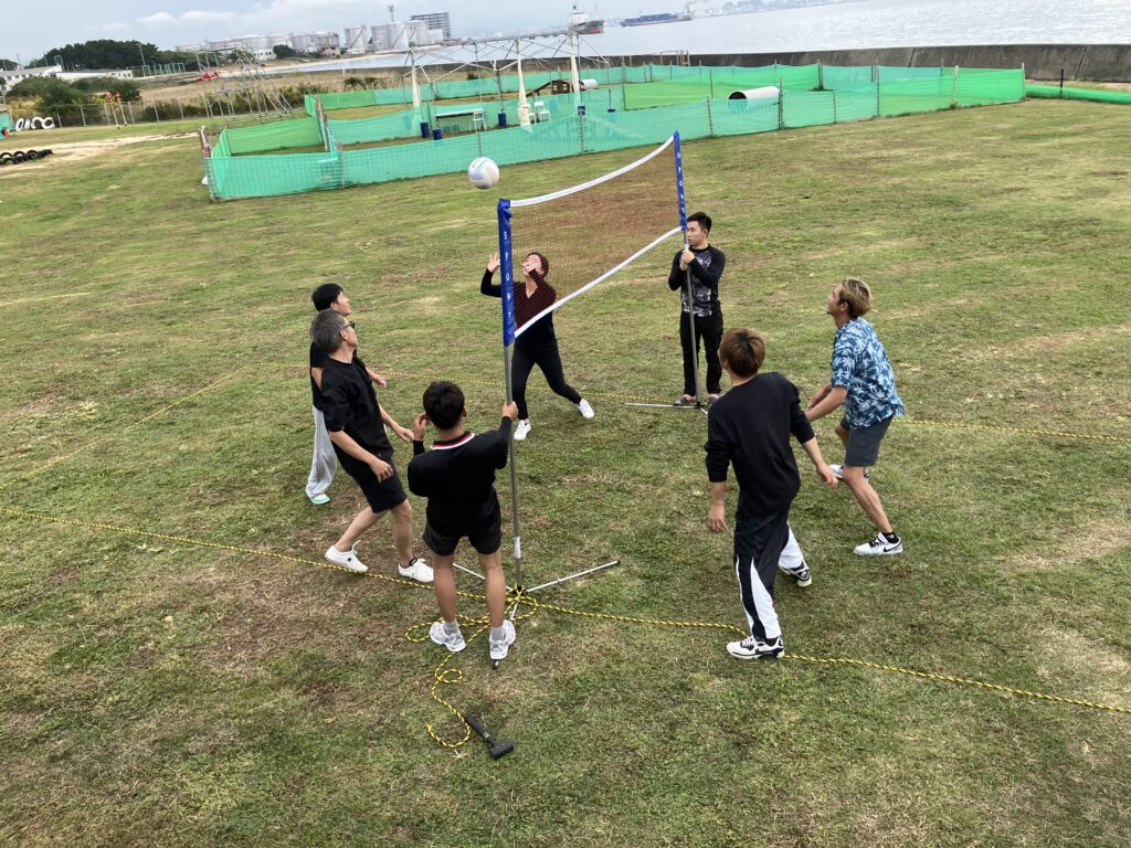 社内イベント　バレーの様子