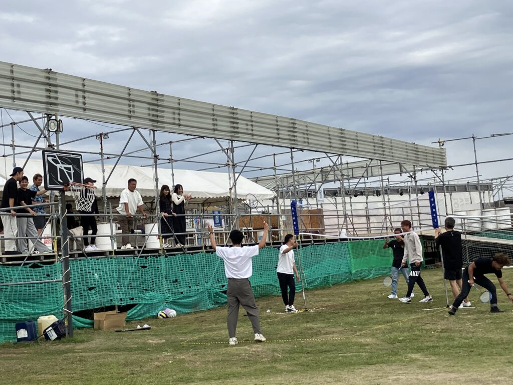 社内イベント　バレーの様子