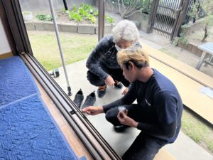 筑紫野市でマドリモ工事中下枠の部材取付