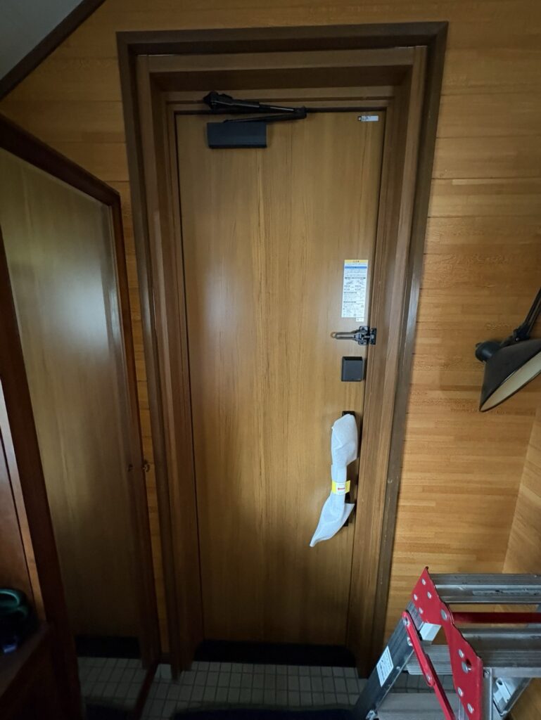 福岡市南区でドアリモ工事完了の室内側