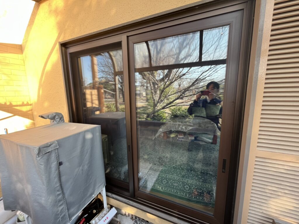 福岡市南区警弥郷でマドリモ窓交換後の樹脂窓の外観の様子
