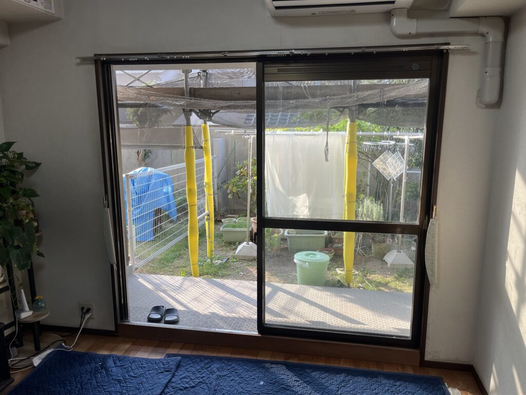 福岡市東区窓取替前の様子