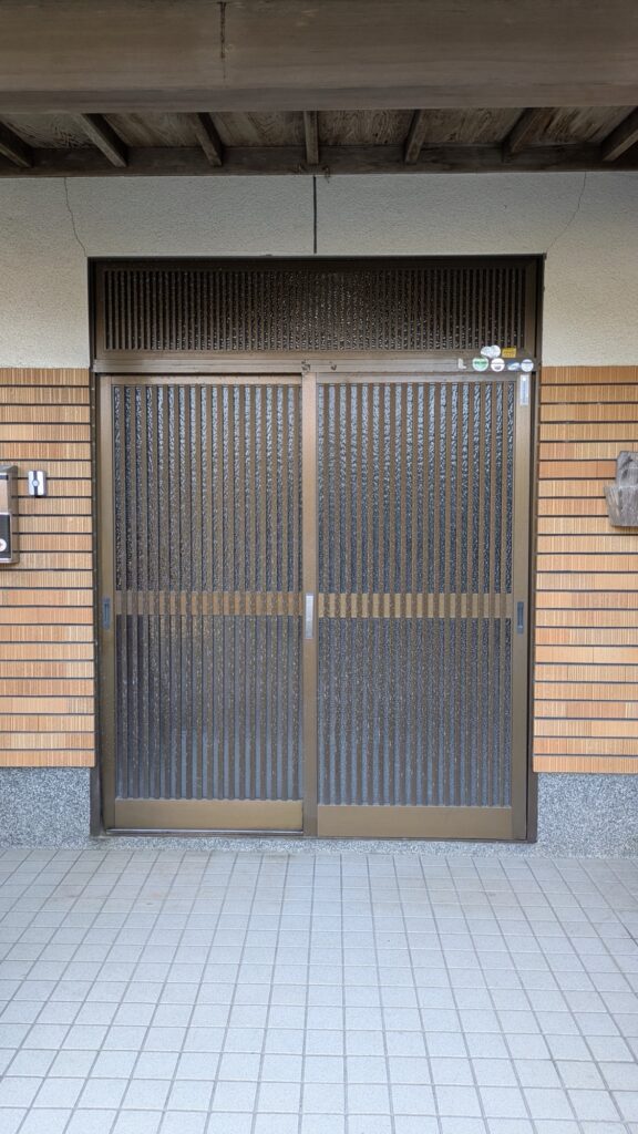 筑紫野市香園で玄関引戸リフォーム前の様子