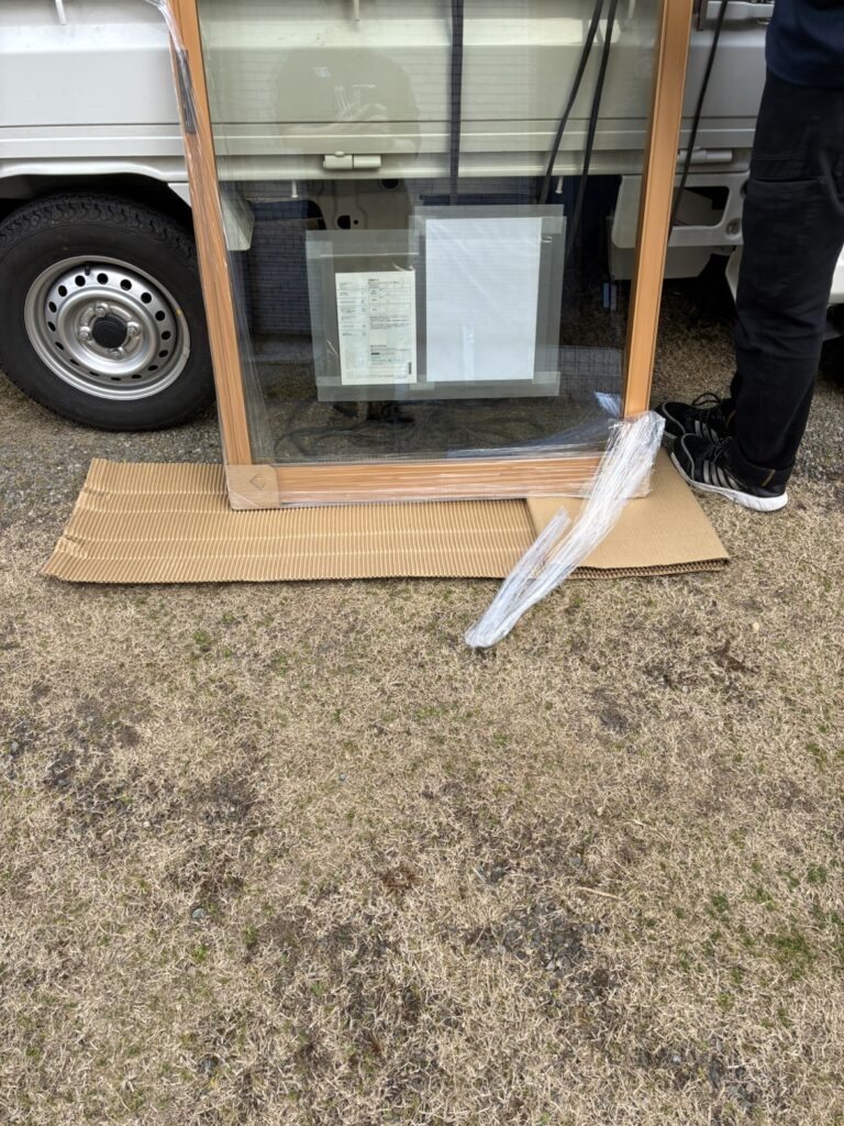 屋外での養生中の写真