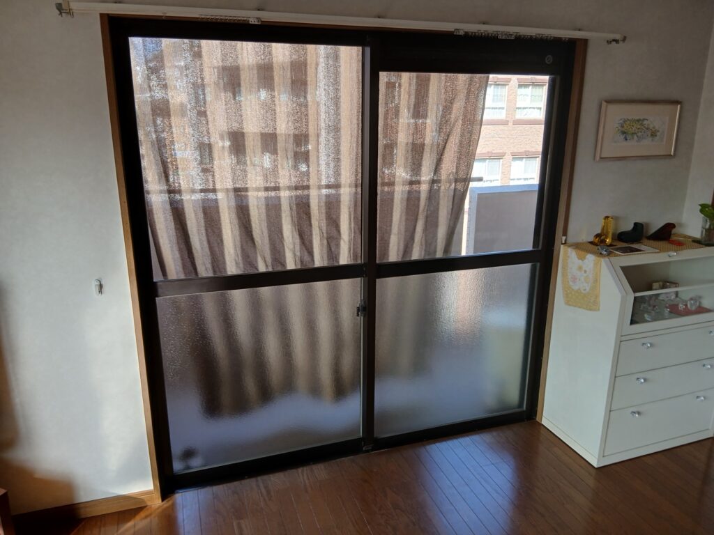 南区野多目マンション内窓施工前の様子