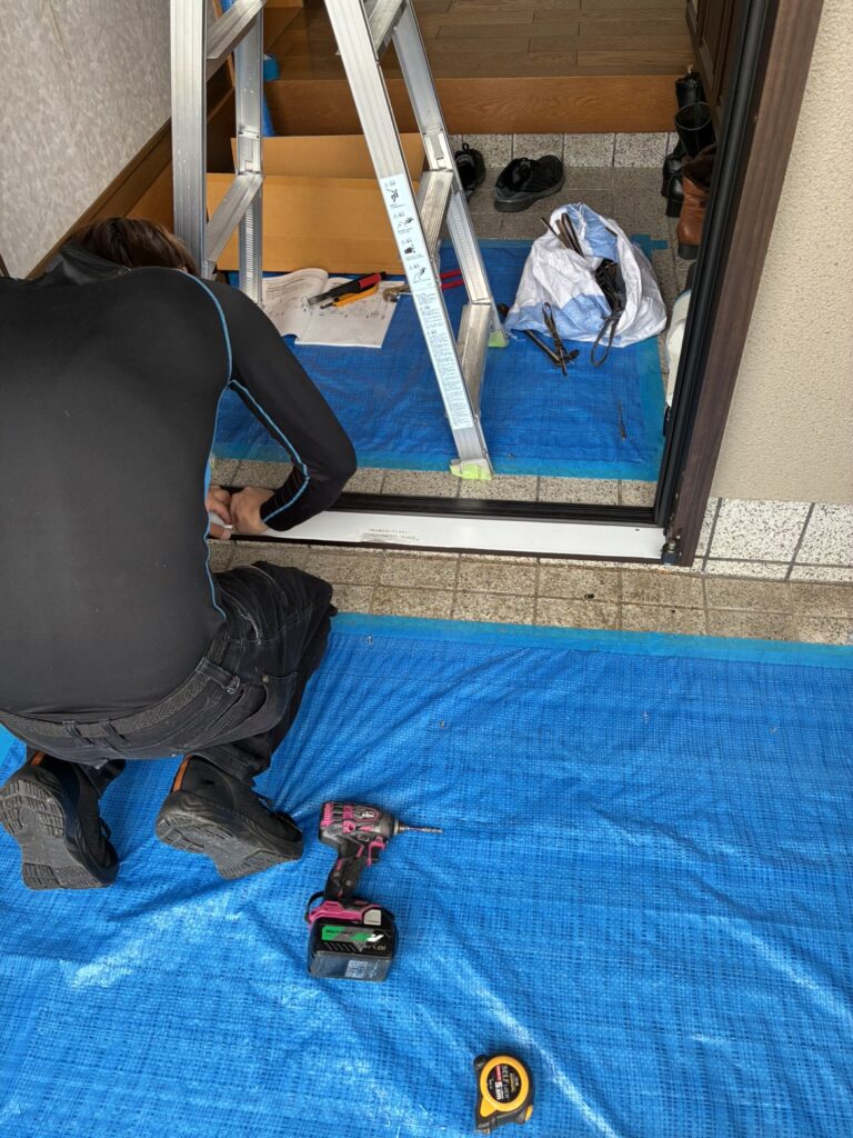 ドア枠の下枠設置