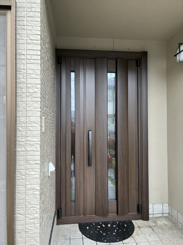 完工後の玄関ドア