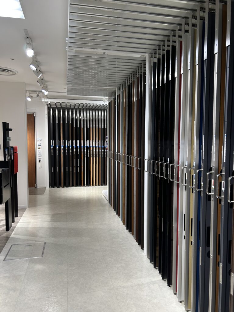 玄関ドアのラインアップ