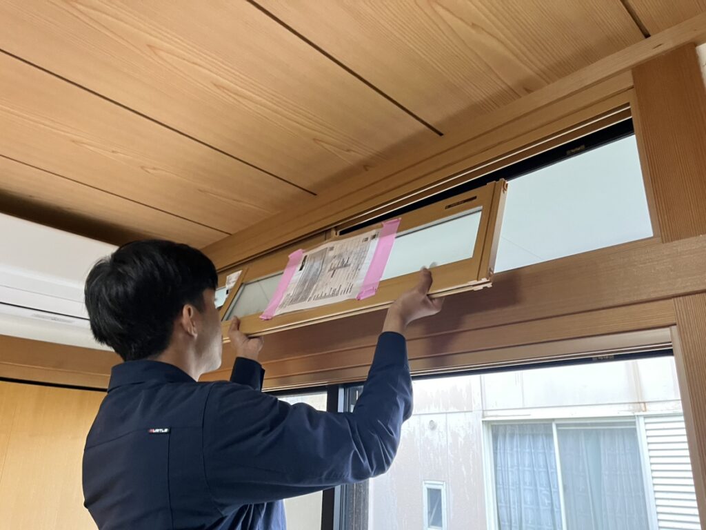 和室内窓ランマ部取付