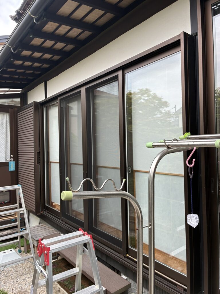 既存の4枚建ての窓