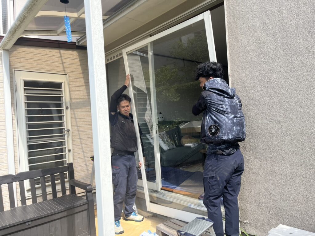 ガラスも外す