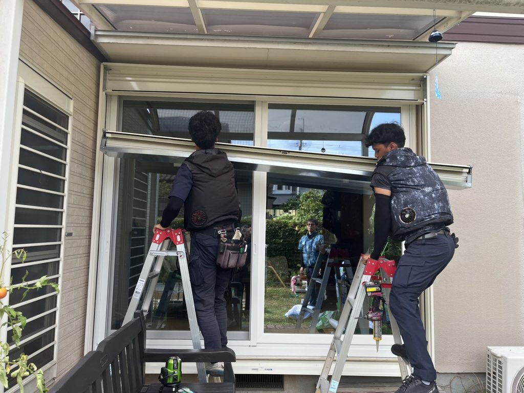 シャッター枠取付