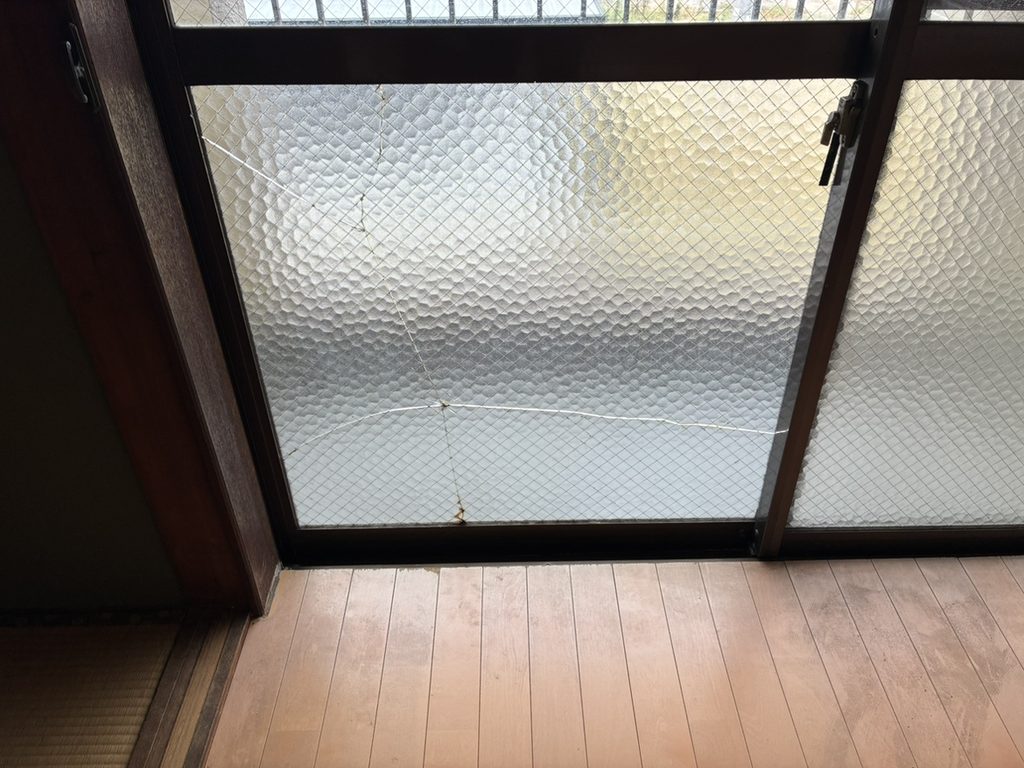 ガラス
