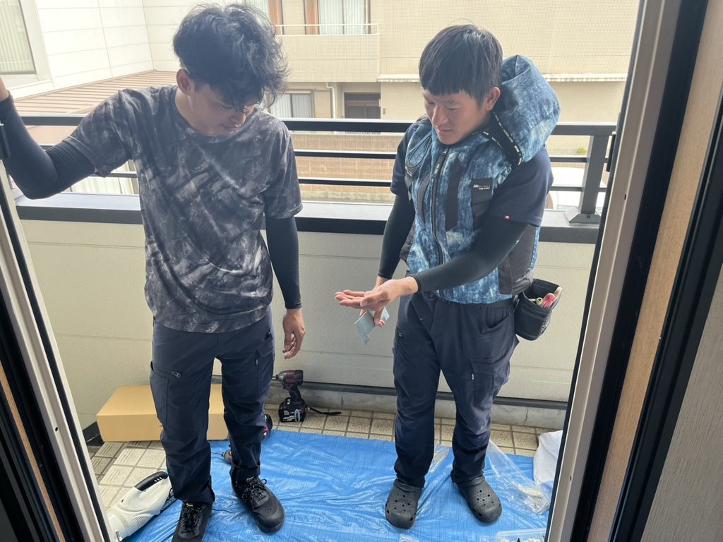 職人同士で教えてる